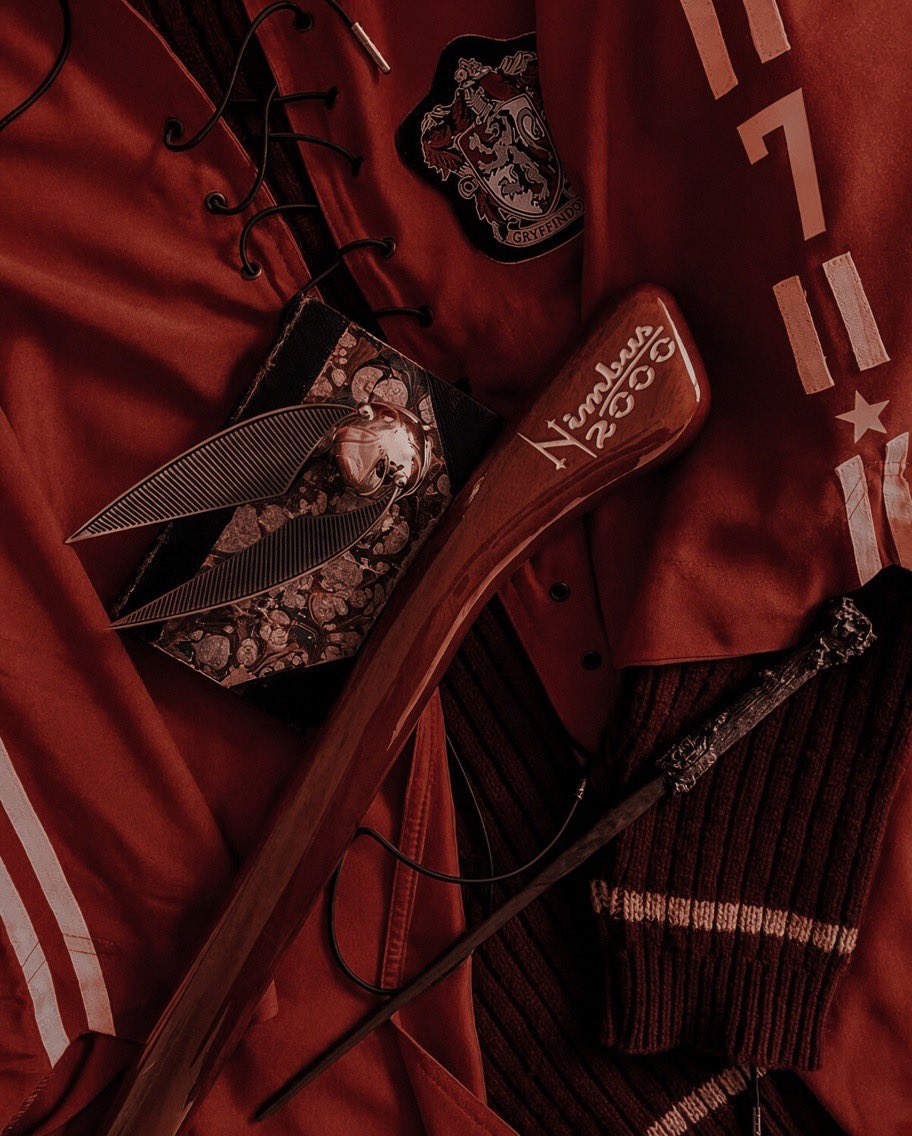 Deluxe_Val's tweet photo. 𝐀𝐫𝐜𝐚𝐧𝐚 𝐅𝐚𝐭𝐮𝐦 ⚡︎ 𝐊𝐨𝐨𝐤𝐌𝐢𝐧 𝐀𝐮

J1min tiene un linaje que proteger y una apuesta que debe cumplir.

Jungk00k tiene una venganza que debe cobrar.

Ambos están conectados por la magia, el rencor, el destino y… ¿el amor? https://t.co/Y5oAXP3vmk