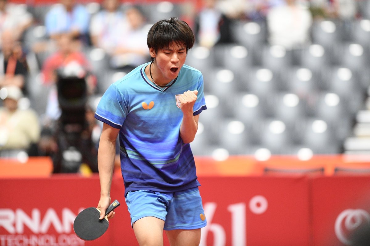 jtta_official's tweet photo. 男子団体、60年ぶりの金メダル🥇

🏓愛知・名古屋アジア大会🇯🇵
男子団体決勝
🇯🇵日本 3-2 中国🇨🇳

松島輝空 2-3 王楚欽
11-5/11-8/9-11/9-11/9-11

張本智和 3-1 温瑞博
11-7/8-11/11-4/11-9

戸上隼輔 1-3 林詩棟
9-11/11-4/7-11/6-11

張本智和 3-0 王楚欽
11-7/11-4/11-9

松島輝空 3-1 温瑞博
11-7/8-11/11-6/11-8

卓球競技日程🔻
9/20（日）〜9/28（月）

大会情報🔻
🔗https://t.co/Q867kgdMSR

#TEAMJAPAN
#ともに一歩踏み出す勇気を

@TeamJapan