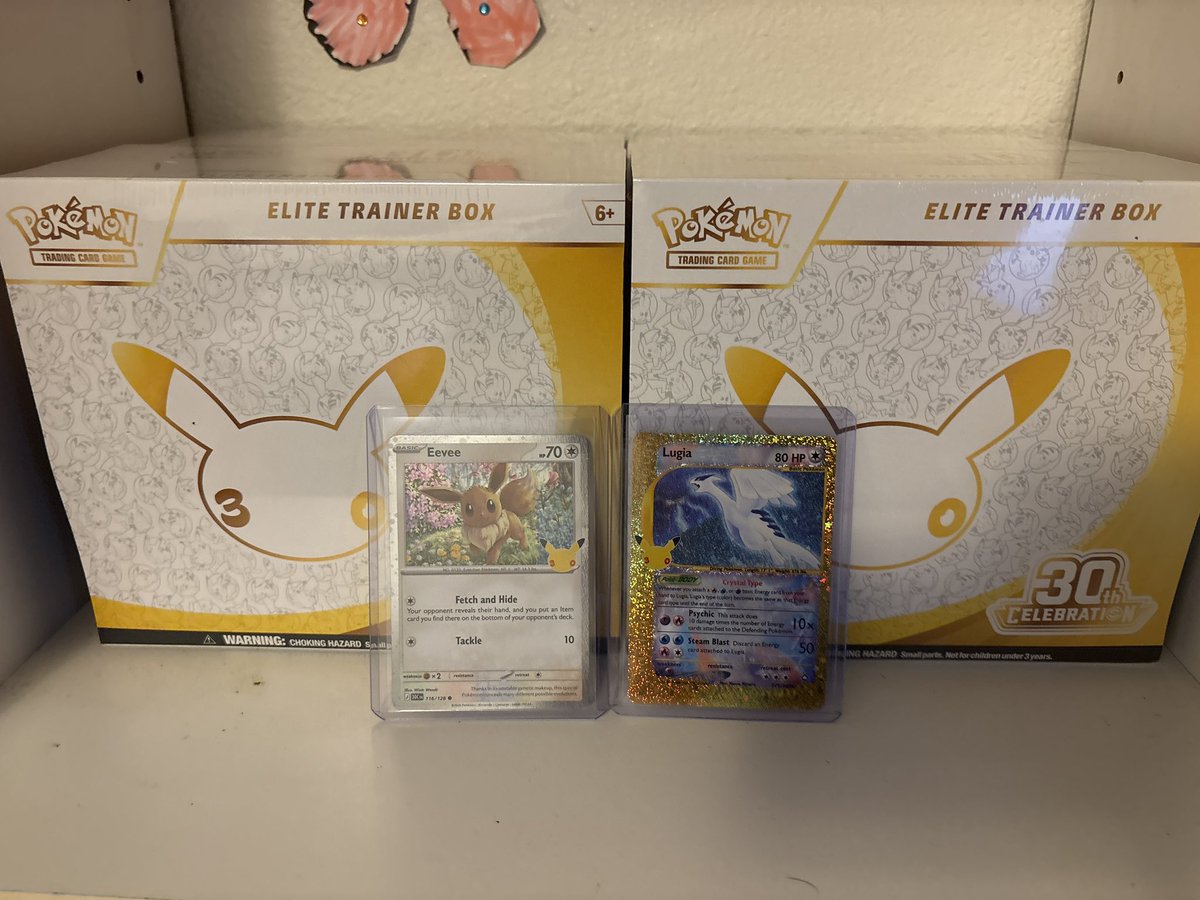 BlackJack_calls's tweet photo. 30th Anniversary GIVEAWAY 

IN HONOR OF AVERY IM DONATING A FREE ETB TO ONE OF YOU FOR FREE! 

ALL YOU HAVE TO DO IS 
LIKE 
COMMENT FAVORITE PULL 
TAG A FRIEND 

THATS IT! GOOD LUCK! 

WINNER WILL BE ANNOUNCED 
10/31 

ONE ENTRY PER PERSON! https://t.co/6v8TuhR0Pz