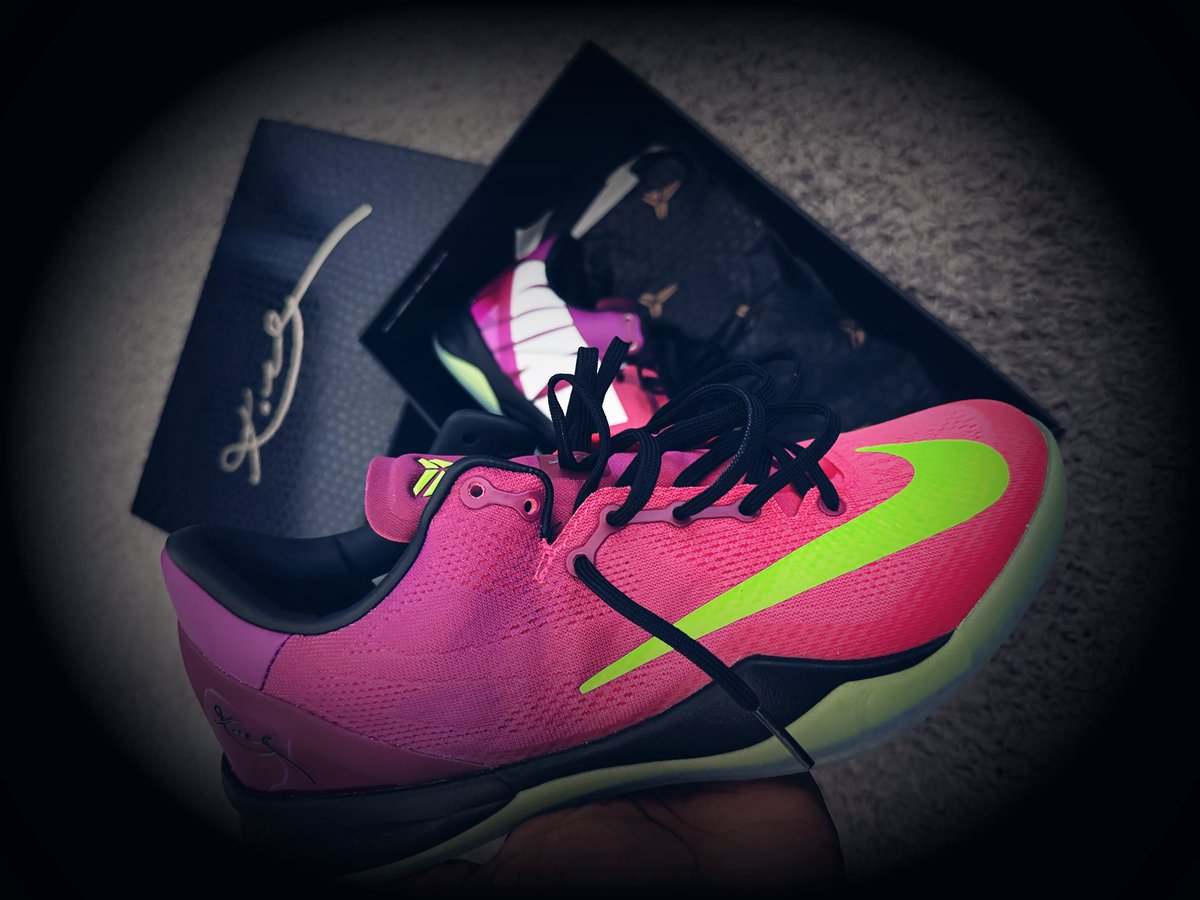 YourVocabSucks's tweet photo. 😎😁🐍⚽️ Mambacurial 8’s In My Top 10 Kobe’s Of All Time. So Glad They Dropped Em Again For The Culture. I Just Need The Shanghai Fireworks &amp; Area 72 Pair LFG! https://t.co/x8UIJO172N