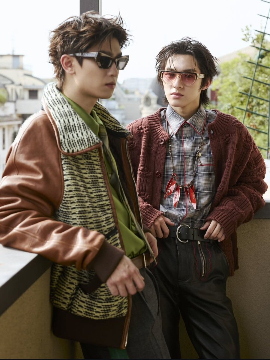 Niaj08's tweet photo. How can one be so handsome 

THOMAS KONG MFW SS27
#MARNIxTHOMASKONG
#Marni #MarniTH
#Marniss27
#tthomastc #kongjiro 
#thomaskong https://t.co/evVXpUAkVr