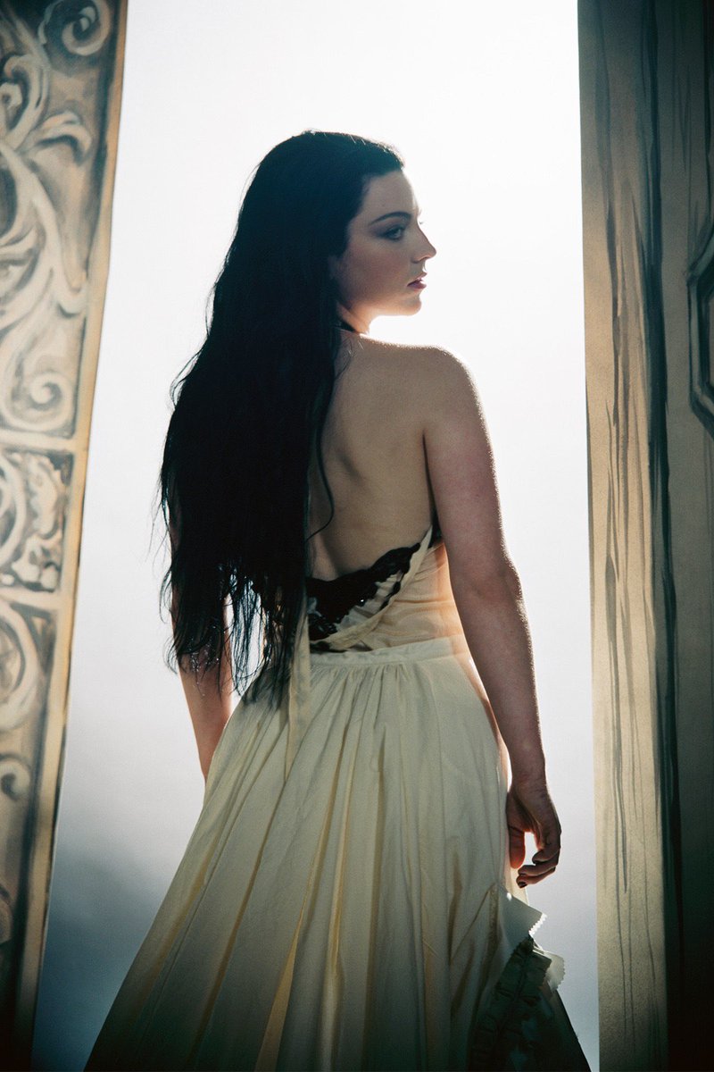 rochellentine's tweet photo. The Open Door by Evanescence (2006) https://t.co/YDFQ2bhCH4