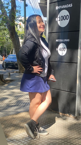 markobouzat1's tweet photo. lindas piernotas y linda delantera tiene la beba https://t.co/Q2BPaqfIIG