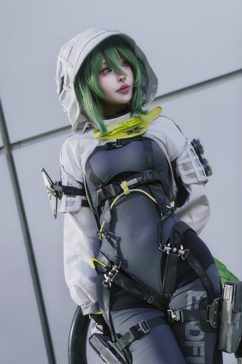 shinnabuns's tweet photo. been sitting on these fluorite photos since anime expo but finally got around to them

pc: @Maison_Hikari 

#arknightsendfield #endfield #エンドフィールド https://t.co/ay5z0MRBms