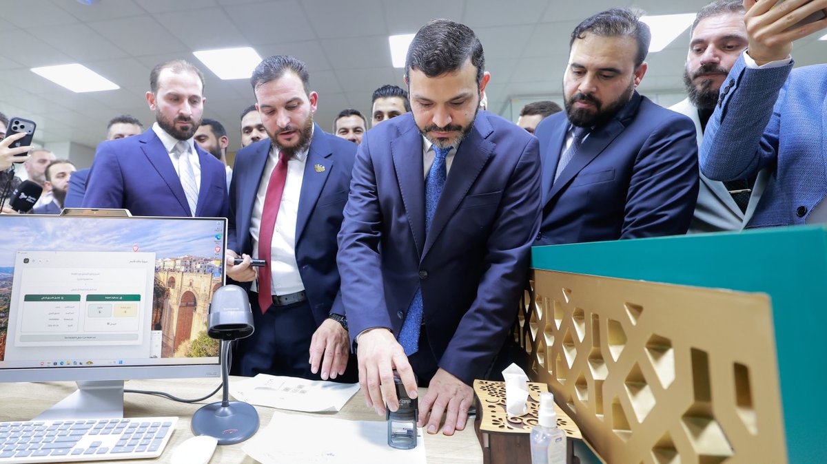 SyConsular's tweet photo. افتتحت الإدارة القنصلية في وزارة الخارجية والمغتربين اليوم المكتب القنصلي في محافظة اللاذقية خلال مراسم رسمية، وذلك في إطار جهود الوزارة الرامية إلى توسيع نطاق الخدمات القنصلية وتقريبها من المواطنين. https://t.co/RKy1N3HxOE