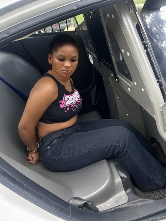 Steve_015's tweet photo. Dem don arrest Enori ke?😭
#GlovoXItem7GoAbuja QFEX #VanitiLagosAt3 #TheComfortRevolution Breaking Bad Brent Faiyaz #lagosfather HIP-3 #KalakutaFrequency Tyson Fury Netherlands Anthony Joshua Ozark Erica TG Omori https://t.co/Vb3eDCzD6K