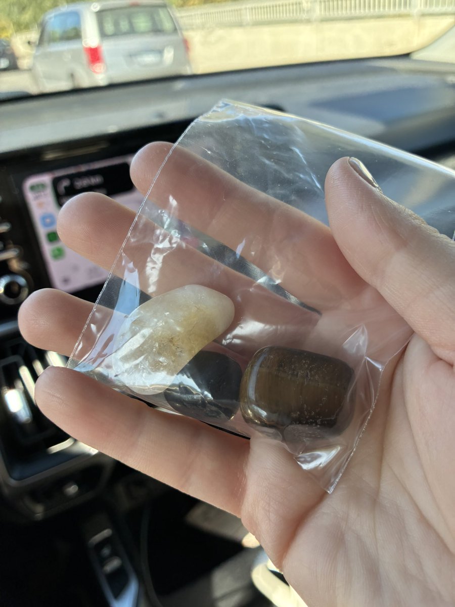 aurorasacolytes's tweet photo. About to shove these crystals up my ass so I can stay protected https://t.co/uJOmbG0iDq