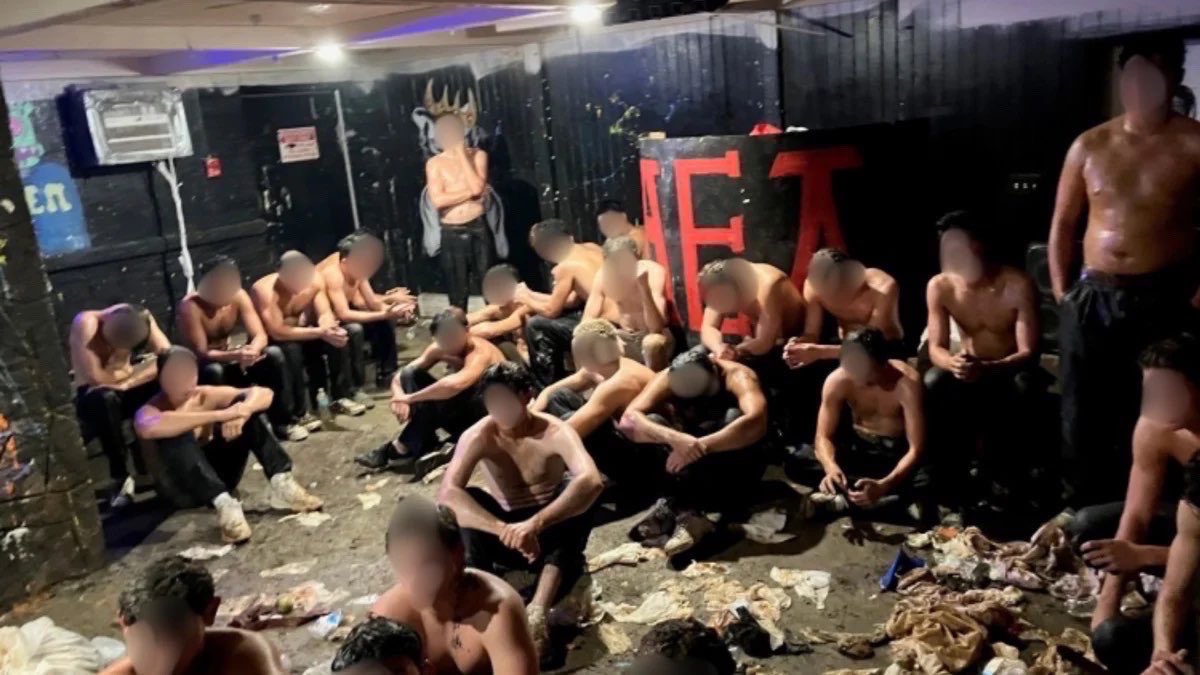 vinniethegoph's tweet photo. My AEPI brothers and I had a time last night! #aepifiles https://t.co/zQ7FujSIL4