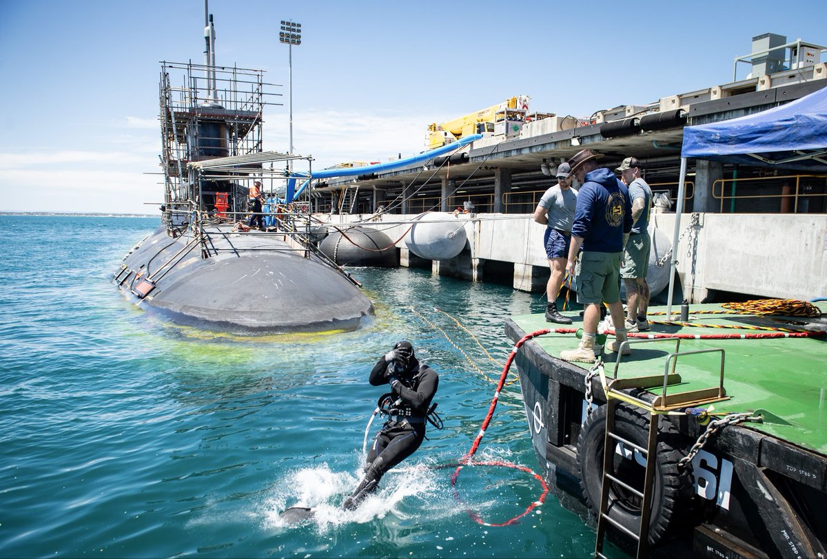 PHNSYIMF's tweet photo. @Australian_Navy divers are crushing training at #PHNSYIMF!

Hands-on work for @USNavy Virginia-class subs builds the joint maintenance &amp; sustainment skills needed to support a modern submarine fleet under #AUKUS.

Together, we keep our fleet #FitToFight.

https://t.co/9zqLvzg5Se https://t.co/hRw96XKjdZ