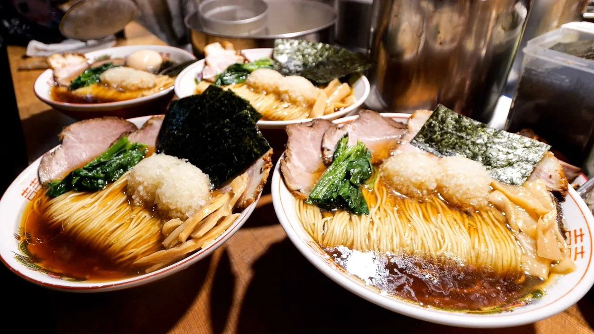 LisetteSanc6's tweet photo. It's 1AM at the tiny late-night stall. Steaming ramen, soft laughter, and a warm bowl that feels like home—every night holds a quiet story here. https://t.co/J6UVf8ZYyd