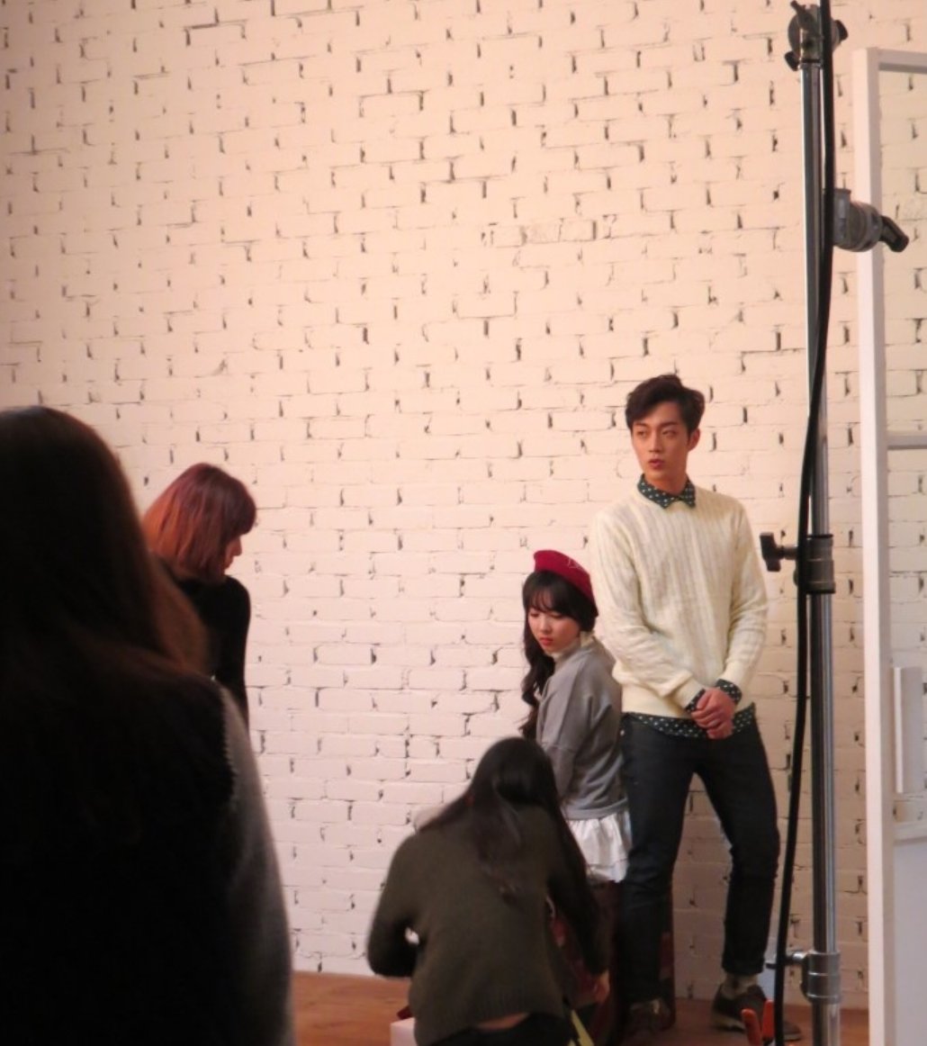 stanstuckinbed's tweet photo. https://t.co/ERhKy0VGQ5
omg look at predebut nayeon
its behind the scenes from a make up salon https://t.co/fpa6GpkwOj