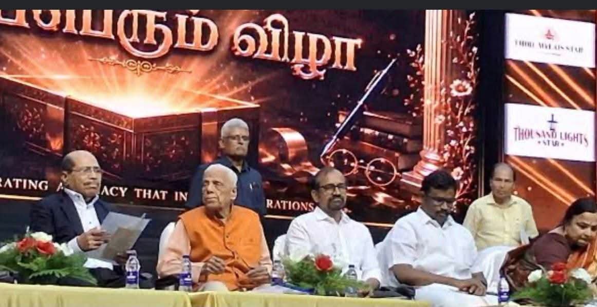 Ranjith_R23's tweet photo. வீரமணி போச்சோ வழக்கை விசாரிக்க நீதிபதி உத்தரவு 19.6.2026 குடுத்த பிறகும்., 27.8.2026 வரை முழுமையாக 70 நாட்கள் எவ்வித நடவடிக்கையும் எடுக்காத தவெக அரசின் காவல்துறை கிட்டதட்ட 60-80கோடி ரூபாய் லஞ்சம் வாங்கி இந்த வழக்கை மூடிமறைக்க பார்த்து இருக்கு.. 
( Police minister #Vijay என்பது குறிப்பிடத்தக்கது) 

அதே நேரத்தில் தான் #தவெக அமைச்சர்கள் இதே வீரமணியுடன் விழாக்களில் கலந்துகொண்டு சிறப்பித்து இருக்கிறார்கள்.. 

இதற்கு நடுவில் பழியை திமுக மீது narrative செட் செய்ய தான் 
Akshitha, shalin போன்ற வாடகை வாய்களை விட்டு பேச வைத்து திசை திருப்ப பார்த்திருக்கு இந்த தவெக திருட்டு கும்பல்.. 

பாவம் டா பச்ச குழந்தைகள்.. 😭😭

#TVKVijay‌Fails 
#TVKExposed