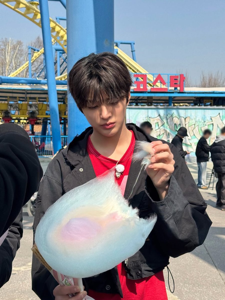 maaraa23_'s tweet photo. #CoerSelcaDay #Keonho #Cortis 
yo tambien quiero hacer esto me habeis dado fomo :3 https://t.co/9CmIOeULpg