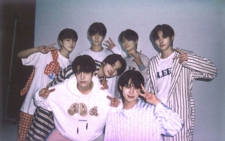 byhamhee's tweet photo. @hxevann #SEVEN_FLAMES_BURNING_FOREVER
#KEEP_THE_FLAME_FOR_SEVEN https://t.co/HlCX5ddeoN