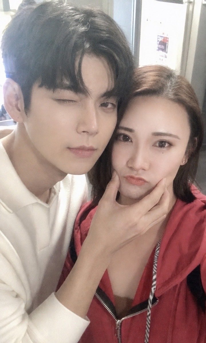 JamesSoh16's tweet photo. He love pinching my face. https://t.co/9vWnZR973C
