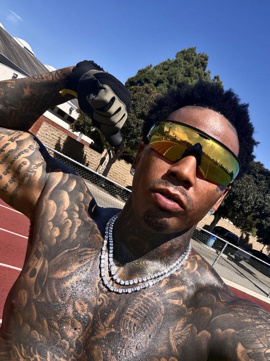 MoneyBaggYo's tweet photo. New Chapter. Same Hunger. Only God Can Judge Me. #Relentless https://t.co/8I5LGXI0KJ