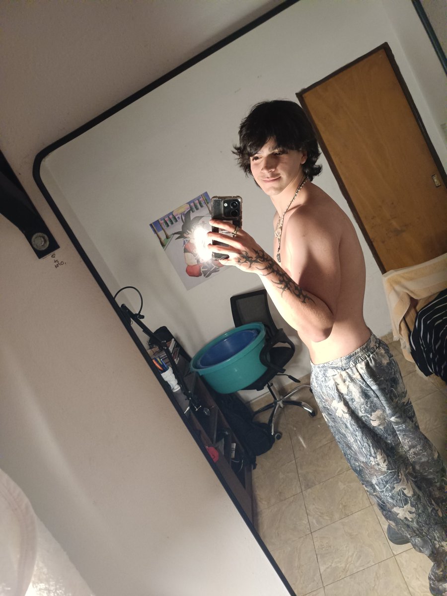 Lautaroowce's tweet photo. cómo estás? ☺️ https://t.co/9zMzcIvovI