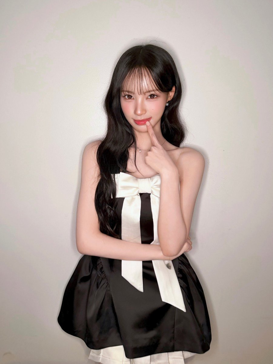 helloiamwonini's tweet photo. ✨⭐️🌟💫

#WONI #RESCENE #원이 #리센느 #정원이 https://t.co/JU6TzltDWT