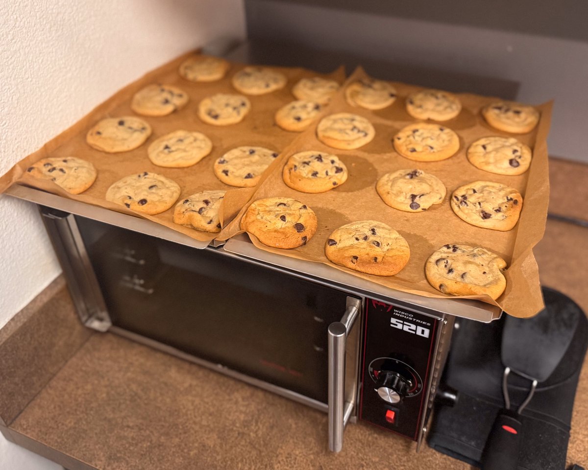 RogersToyota's tweet photo. Made fresh every day! Help yourself to a warm delicious chocolate chip cookie while your waiting in parts, service, or sales!
#lewistonidaho #rogerstoyotaoflewiston #rmxperformance #Idaho #AdventureReady https://t.co/kgckjoH0GR