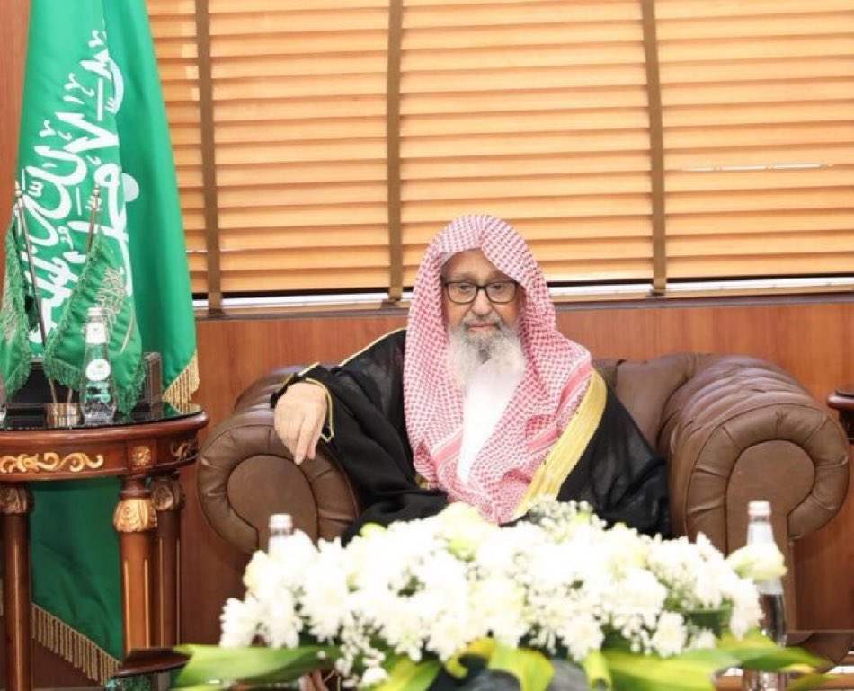 SaudiNews50's tweet photo. مفتي المملكة الشيخ صالح الفوزان في رسالة لقوات التحالف:

اعلموا أنكم تقاتلون عدوًا، قد أفسد في البلاد، وفرَّق العباد، وخرج على ولاة أمره، ورام شرًا بمقدسات المسلمين؛ ولكنّ اللّه تعالى لهم بالمرصاد.

- https://t.co/vc45WHwKzb