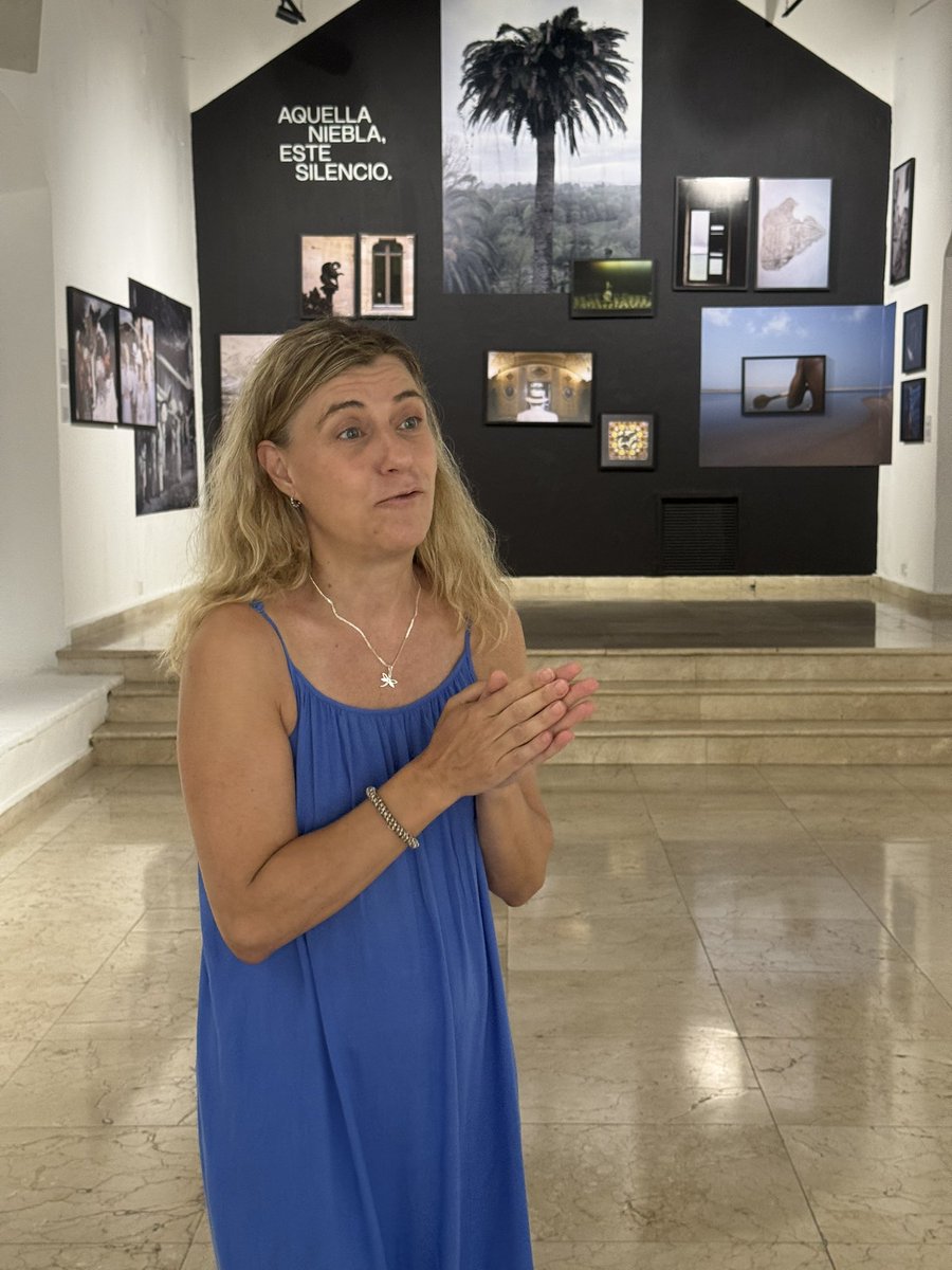 CentroImagenRD's tweet photo. Imágenes de la visita comentada realizada esta misma mañana por la artista española Judith Prat en su muestra Aquella niebla, este silencio que se presenta en la Sala Prats-Ventós del Centro Cultural de España Santo Domingo en el marco de la XII edición de Photoimagen @CCESD https://t.co/hNYX3lqeDO