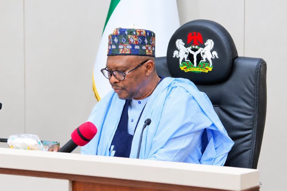 AdamawaLas79384's tweet photo. ADAMAWA APPROVES N169BN SUPPLEMENTARY BUDGET, MULTI-BILLION NAIRA INFRASTRUCTURE PROJECTS

​The Adamawa State Executive Council has approved a supplementary budget proposal of N169.1 billion for the 2026 fiscal year alongside multiple contract awards for key infrastructure, healthcare, and energy projects across the state.

​The approvals were finalised during the 16th council meeting of the year, chaired by Governor Ahmadu Umaru Fintiri at the Government House in Yola on Thursday, 24 September.

​Briefing journalists after the meeting, the Commissioner for Information and Strategy, Hon. Leader Leneke, stated that the supplementary budget will be transmitted to the Adamawa State House of Assembly for legislative approval.

​If passed, the N169,109,028,894.00 addition will expand the state’s 2026 budget from its initial figure of N582,331,380,496.00 to a revised total of N752,437,409,390.00.

​The executive council reviewed and approved 13 major memos across two consecutive sessions. Key infrastructure contracts awarded include:

​Roads and Drainage Infrastructure: N11.31 billion for township roads and storm water drainage in Gulak and Shuwa, as well as road networks at the College of Technology Innovation and Entrepreneurship Studies; N3.68 billion for access roads at the new Building Material Market along Numan Road; N3.21 billion for drainage and roads at the Mubi Cattle Market; and N484.1 million for flood control drainage at Anguwan Magaji in Yola South.

​Sports Infrastructure: 
N10.5 billion for internal and external road networks, parking facilities, and surrounding infrastructure at the state's new international stadium.

​Street Lighting & Public Works: 
N6.36 billion for the installation of integrated solar-powered streetlights along the superhighway and the 1,000 Housing Estate in Malkohi, alongside N376.9 million for a storm drain at the new NYSC Orientation Camp in Malkohi.

​Power Restoration & Electrification:
N3.37 billion allocated across seven lots to rehabilitate power infrastructure damaged by Boko Haram insurgents in the Madagali and Michika Local Government Areas, starting from Uba. Additionally, N249.8 million was approved to extend electricity to the Bengo community in Fufore LGA.

​Healthcare & Tertiary Education: N1.78 billion for high-end diagnostic medical equipment (including FibroScan and ultrasound units) and N462.8 million for new dialysis machines; N690.9 million for the renovation of the Lamurde Cottage Hospital and its staff quarters; and N358.5 million for the design, costing, and supervision of 11 student hostels across five state-owned tertiary institutions.

​Addressing public safety matters, Hon. Leneke urged residents living in riverine communities to remain vigilant and prepare to move to higher ground, citing forecasts of imminent end-of-season flooding across the state.