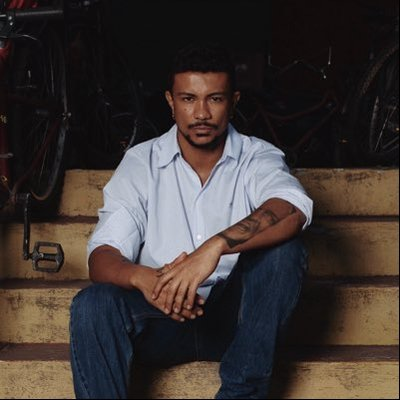RapMais's tweet photo. 🚨 XAMÃ MANDA RECADO CONTRA DISCURSO “APOLÍTICO” NO RAP: “NÃO EXISTE RAP DE DIREITA”

O rapper voltou a defender o posicionamento político dentro da cena e foi direto.

 “NÃO EXISTE TRAPPER BOLSONARISTA. SEM ESSE PAPO RIDÍCULO APOLÍTICO. LEIA, SE INFORME, SE ATUALIZE E DECORE” https://t.co/8PXLkLH9CS