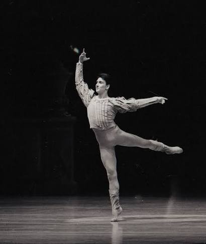 AvantiLui18555's tweet photo. 🩰 Bailar hasta los 65. El Teatro Colón impulsa un Fondo Transitorio de Retiro para su Ballet Estable: retiro desde los 40 años con 20 de servicio o reconversión laboral. ¿Cómo resuelven esta cuestión otros grandes ballets?
https://t.co/uy4mHYCJxk
#TeatroColon #Ballet https://t.co/Byu85UvS40