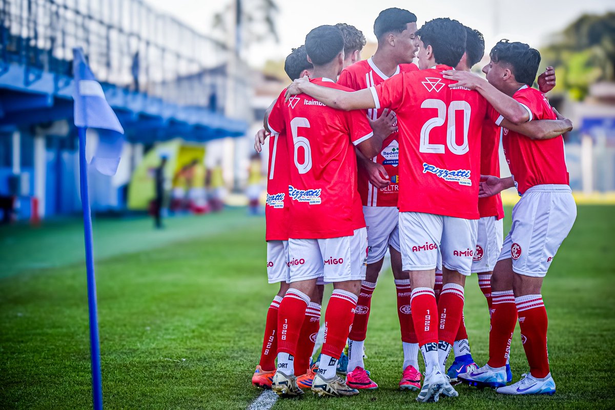 intersmoficial's tweet photo. VENCEM OS GURIS DA BAIXADA 🔴⚪️

Pela Liga Serrana Sub-19, o Inter SM encarou a Base Anilada, no Estádio do Vale, e saiu de campo com a vitória de 2 a 1.

⚽️ Gols do Alvirrubro: Carlos Callegaro e Guto

📸 Renata Medina / Inter SM

#InterSM #Alvirrubro #GurisDaBaixada https://t.co/gGfQoS8Oea