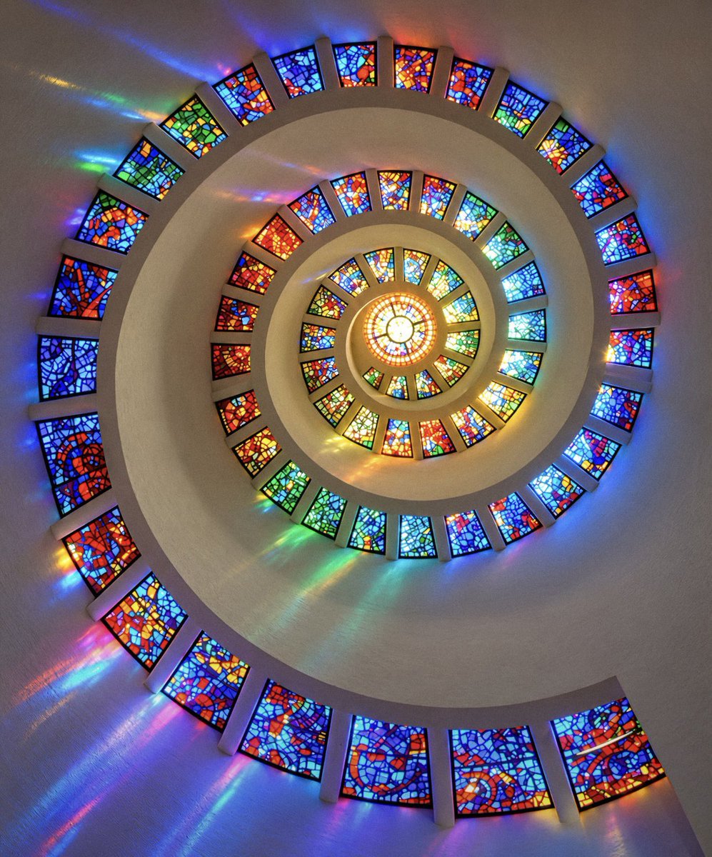 INTERIORPORN1's tweet photo. stained glass architecture https://t.co/bTvA3zLKu6