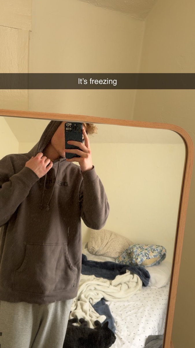 Dewykayyy's tweet photo. Gm x… add me on snap (same username as here) https://t.co/dcRibb27gE