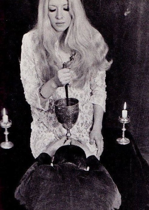 entreanemoia's tweet photo. Maxine Sanders, 1970. https://t.co/3zolqraWpc