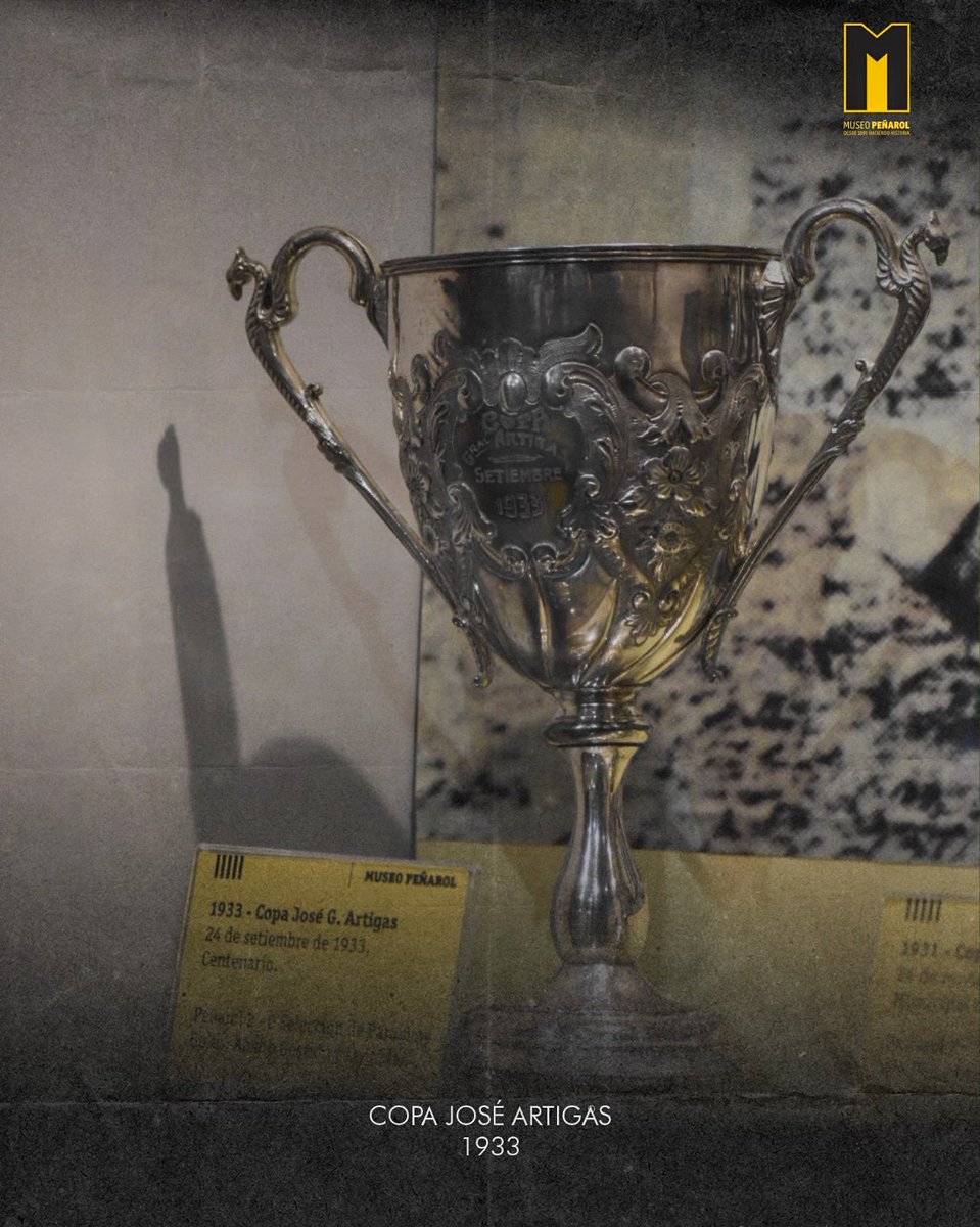 capmuseo's tweet photo. #𝚄𝚗𝙳𝚒́𝚊𝙲𝚘𝚖𝚘𝙷𝚘𝚢 pero de 1933, @OficialCAP vencía 2-0 a Selección de Paraguay 🇵🇾 por la Copa José G. Artigas

🏟️ Centenario

⚽ Leônidas 1’
⚽ Álvaro Gestido 3’

#MuseoPeñarol https://t.co/facxWAxXn6