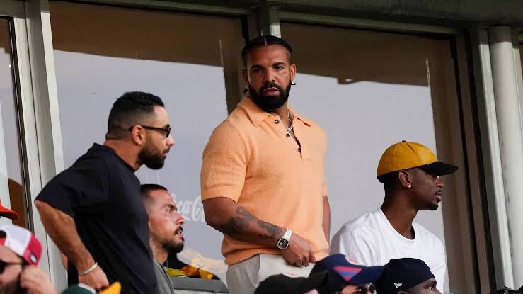 DeanHQ_'s tweet photo. Dropping $1.1M on Stake for UFC 331 and just saying “I don’t know bro��� but he better win” is crazy stress level 😭 Drake really does this casually. https://t.co/f6AKgq0w6b