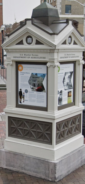 NWSMorristown's tweet photo. Long before internet, the US Weather Bureau placed kiosks across the country to disseminate weather information. 

Today, only one kiosk remains, and it's in Knoxville at the corner of Clinch and Market Streets.

More details about the weather kiosk  - https://t.co/qwDYq0jko9 https://t.co/eQ69msYDoa