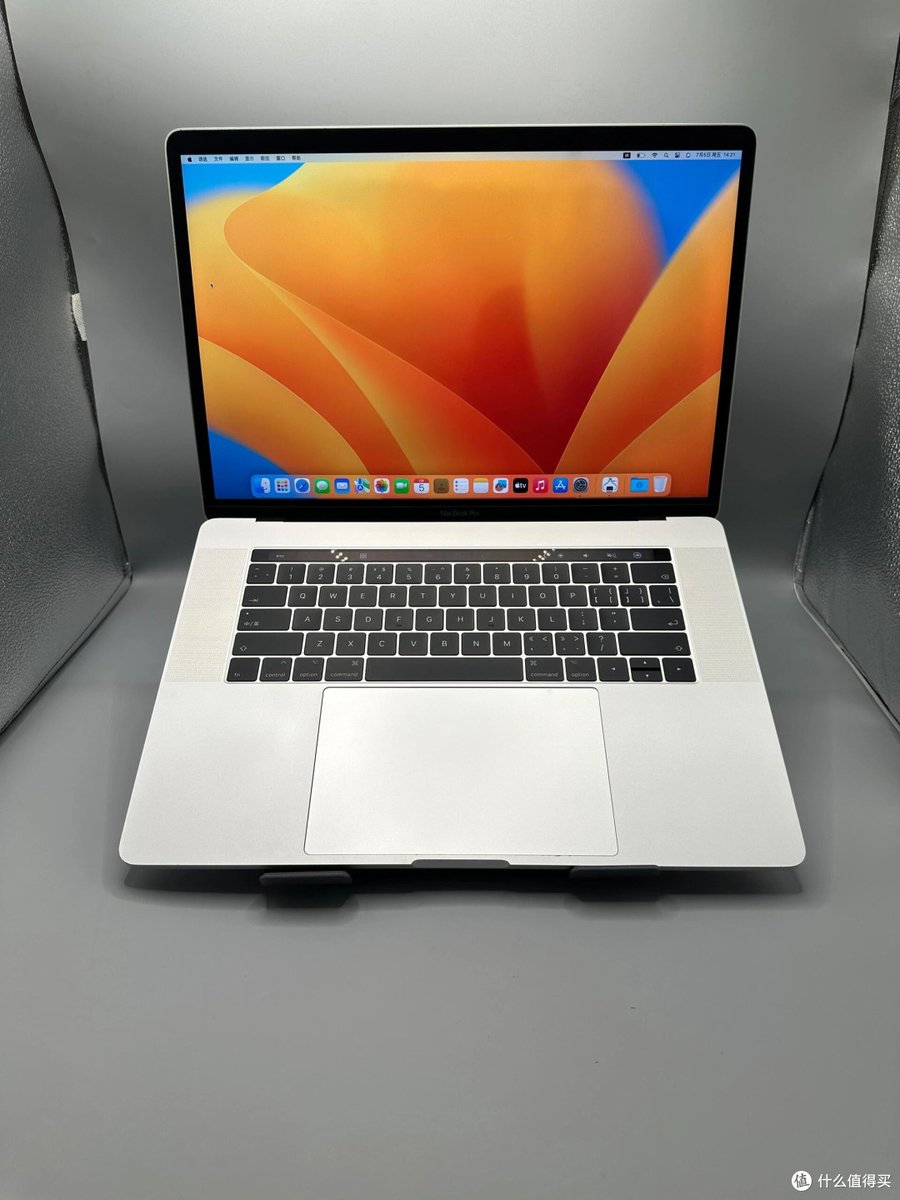 DemetriusT24cw's tweet photo. My old laptop that took 10 mins to boot up now runs my daily tasks smoothly on my new budget device – small upgrade, big daily win!， https://t.co/dD4p9BwX78