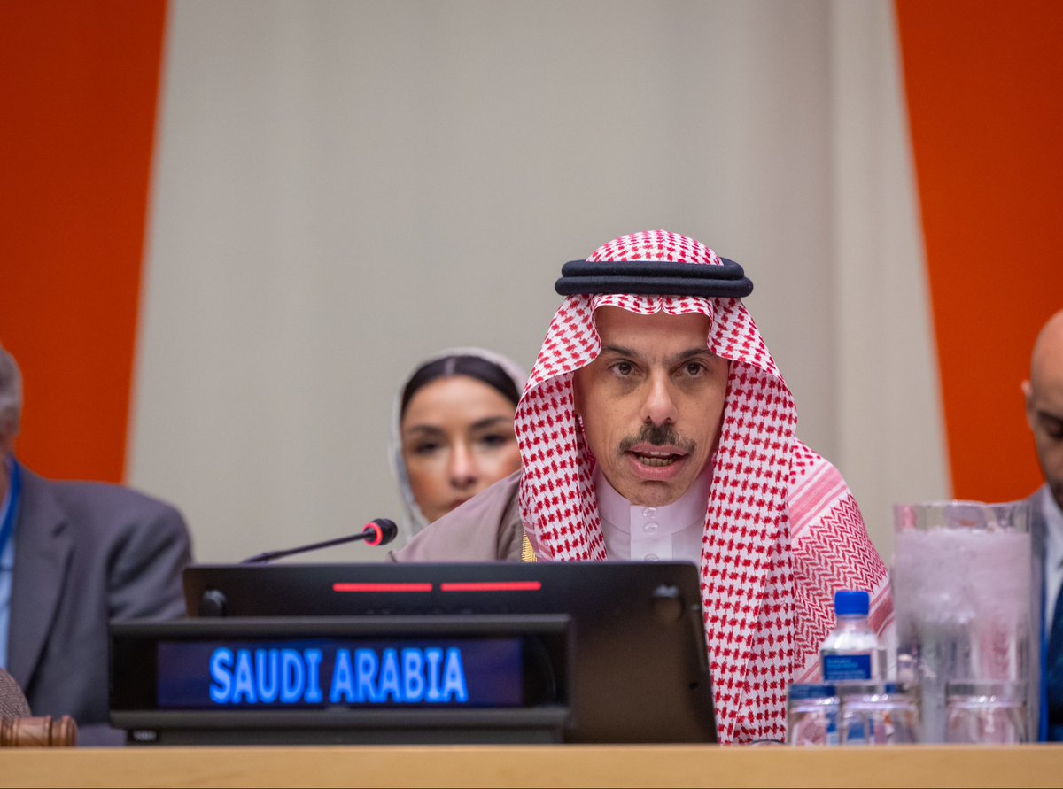KSAMOFA's tweet photo. #نيويورك | البيان الختامي للاجتماع الوزاري رفيع المستوى للتحالف العالمي لتنفيذ حل الدولتين، والمنعقد برئاسة مشتركة بين المملكة العربية السعودية ومملكة النرويج والاتحاد الأوروبي، وبمشاركة دولية واسعة.
https://t.co/ZqgRk9iO7E

#المملكة_في_الأمم_المتحدة 🇸🇦 https://t.co/RrOS2VHF5F