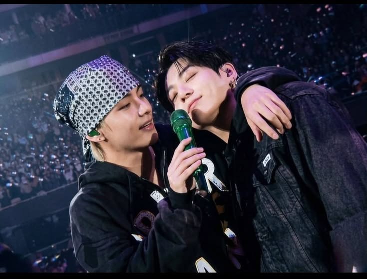 MyImpigo's tweet photo. @danielhowell My taekook😭😭 https://t.co/qAdkVkDwaf