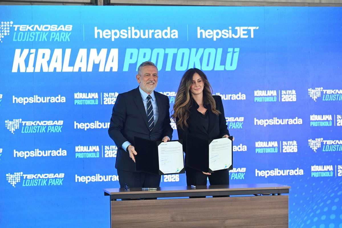 ibrahim_Burkay's tweet photo. Bugün Bursa’mızın ekonomi tarihinde iz bırakacak dev bir projeyi daha hayata geçirmenin gururunu yaşadık.

Cumhurbaşkanımız Sayın Recep Tayyip Erdoğan’ın himayelerinde büyüyen TEKNOSAB ekosistemimizin stratejik yatırımlarından biri olan TEKNOSAB Lojistik Park’ın temel atma törenini gerçekleştirdik.

Yaklaşık 210 milyon dolarlık yatırım büyüklüğüne sahip Lojistik Parkımız; gümrük sahası, antrepolar, soğuk hava depoları ve akıllı depolama sistemleriyle Bursa’nın üretim ve ihracat gücünü dünya pazarlarına daha hızlı ve daha düşük maliyetle ulaştıracak.

Bu güçlü altyapının önemli iş birliklerinden birini de bugün Hepsiburada HepsiJET ile attık. Türkiye’nin önde gelen e-ticaret ekosistemlerinden Hepsiburada’nın Lojistik Parkımızda yer alması, Bursa’nın üretim gücünün e-ticaret ve yeni nesil lojistik imkanlarıyla buluşması açısından önemli bir adım.

Projemizin finansman modelinde ise Bursa’nın ortak aklını ve ortak sermayesini buluşturduk. Girişim Sermayesi Yatırım Fonu modelimizle küçük esnafımızdan KOBİ’lerimize, sanayicimizden büyük işletmelerimize kadar yaklaşık 650 yatırımcıyı aynı projenin ortağı yaptık. Yatırımcı sayısı ve tabana yaygınlık açısından Türkiye’nin en büyük girişim sermayesi yatırım fonunu Bursa’da oluşturduk.

TEKNOSAB Lojistik Park’ın Bursa’mıza, bölgemize ve ülkemize hayırlı olmasını diliyor; bu büyük projeye destek veren Cumhurbaşkanımız Sayın Recep Tayyip Erdoğan’a, bugün temel atma törenimizde bizlerle birlikte olan Cumhurbaşkanı Yardımcımız Sayın Cevdet Yılmaz’a, Sayın Bakanımız Efkan Ala’ya, Sayın Valimiz Erol Ayyıldız’a, Büyükşehir Belediye Başkan Vekilimiz Şahin Biba’ya, Sayın Milletvekillerimize, yatırımcılarımıza, TEKNOSAB yönetimimize ve emeği geçen herkese şükranlarımı sunuyorum.