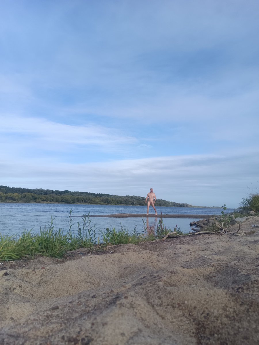 RomanSrubo420's tweet photo. Ostatnie plażowanie sezonu '26 https://t.co/sR74zXWfE9