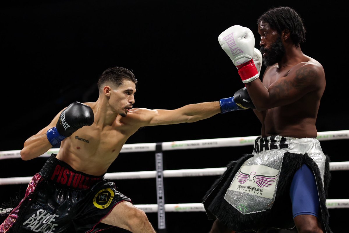 GlobalboxingNTW's tweet photo. 💥 EL PISTOLERO ENDS IT IN ROUND ONE!

Robert Guerrero Jr. stops Shawn “The Artist” Rall in Round 1, moving to 9-0 with 4 KOs. 🥊🔥

Respect to both fighters!

👇 Who’s next for Guerrero Jr.?

📸 IG: crisesquedaphoto

#GBN #RobertGuerreroJr #Boxing https://t.co/owG9ywSkKS