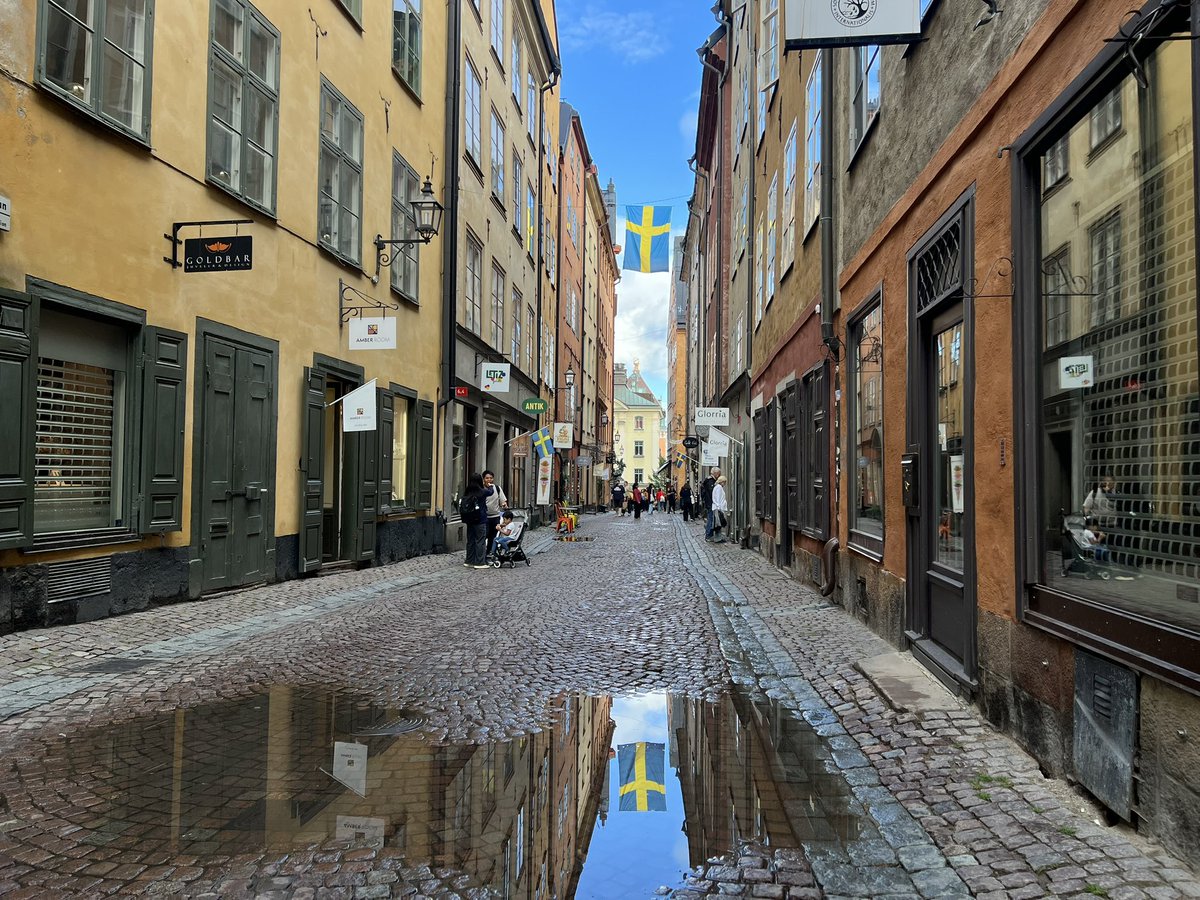 tabidouga810's tweet photo. スウェーデン🇸🇪・フィンランド🇫🇮旅

5泊6日で110,907円でした。旧市街ガムラスタン、クルーズ船の夕食、ヘルシンキの街並み、サーモンスープが1番の思い出ですかね。

せっかくの北欧を味わうなら時間のゆとりを持った旅が目標でしたが、まさにその通りで、日々の喧騒から逃れる落ち着いた旅でした。 https://t.co/nIZflEVikr
