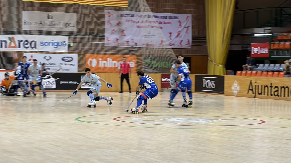 DiputacioLleida's tweet photo. La vicepresidenta Sandra Castro dona suport al Pons Lleida

Els de Carlos Cortijo han debutat a la Lliga Catalana amb victòria a casa contra el Vilafranca (4-1) https://t.co/pPjByNi5bq