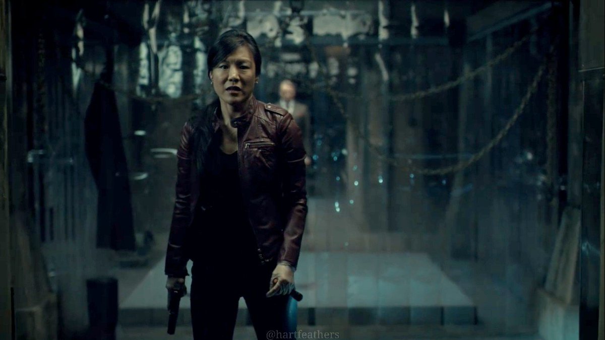 hartfeathers's tweet photo. This might be one of the scariest moments of the show. We have seen Hannibal fight but I think this is the first moment we truly see the deadly predator in action. His expression and how fast he moves... goosebumps.

#HannibalRewatch https://t.co/oJKBTrVMPv