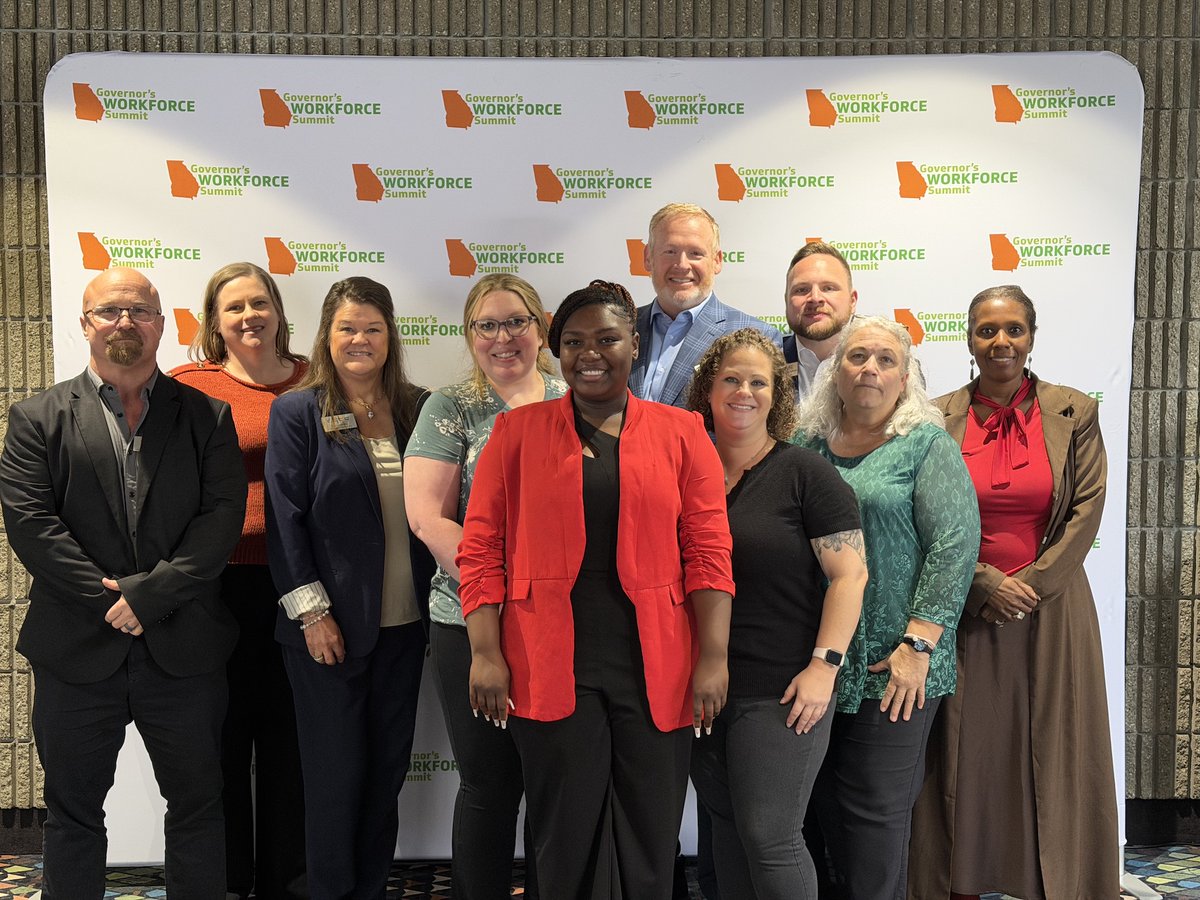 CGTC's tweet photo. CGTC Student Shares Journey to AI-Enhanced Robotics Program at Governor's Workforce Summit
"What attracts me to AI-enhanced robotics is the long list of possibilities in manufacturing, healthcare, and other industries in Georgia,"
Visit Campus News
#yourcollegeforourcommunity https://t.co/hMkvA8BVcB
