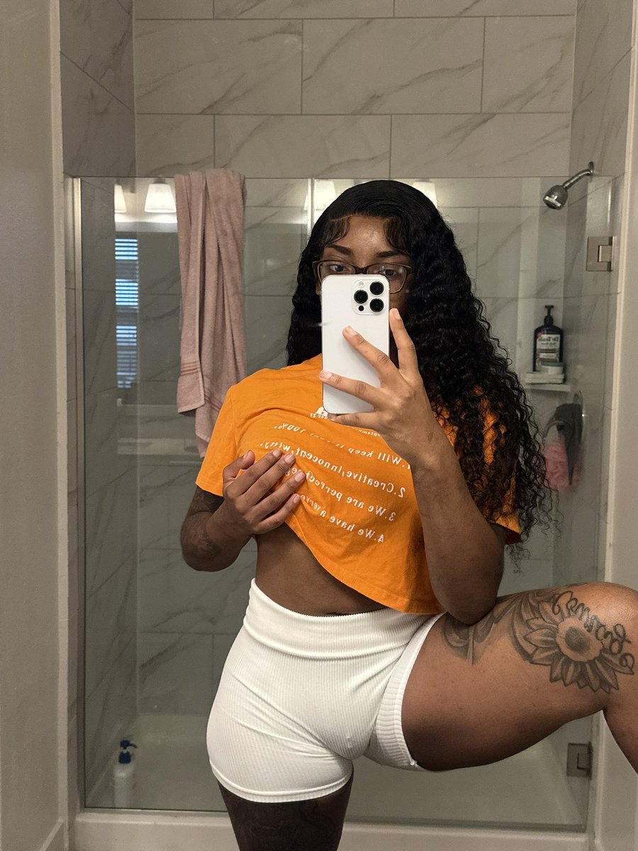 mashi7c2's tweet photo. Wanna make new friends just hi me 🥹😔❤️‍🩹 Miami https://t.co/uBJbWyhkC6