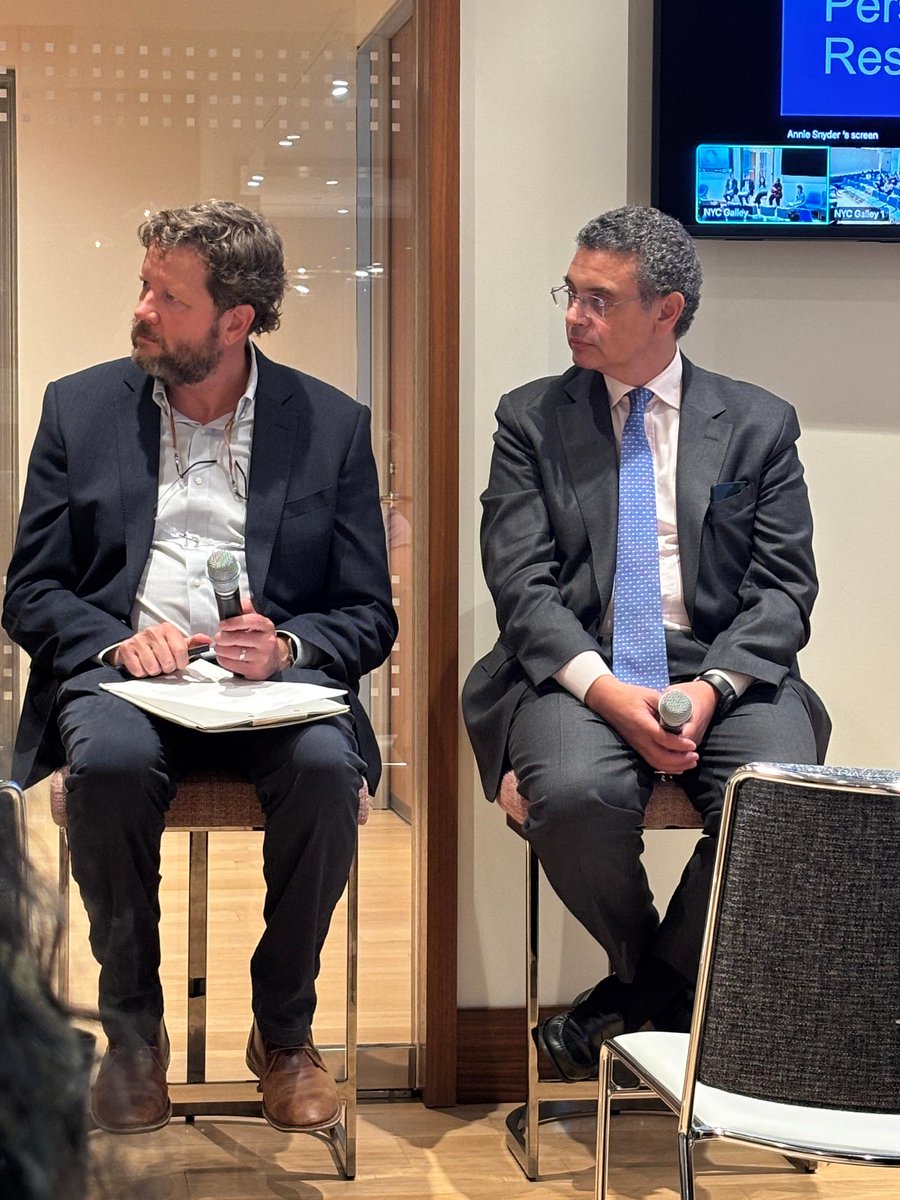 JPAL's tweet photo. Most AI-and-work research centers high-income economies. But ~85% of workers are in low- and middle-income countries.

On the sidelines of #UNGA81, J-PAL + @schmidtsciences hosted a fireside chat to ask: what can actually be done, and by whom? https://t.co/uMkUhXtyfO
