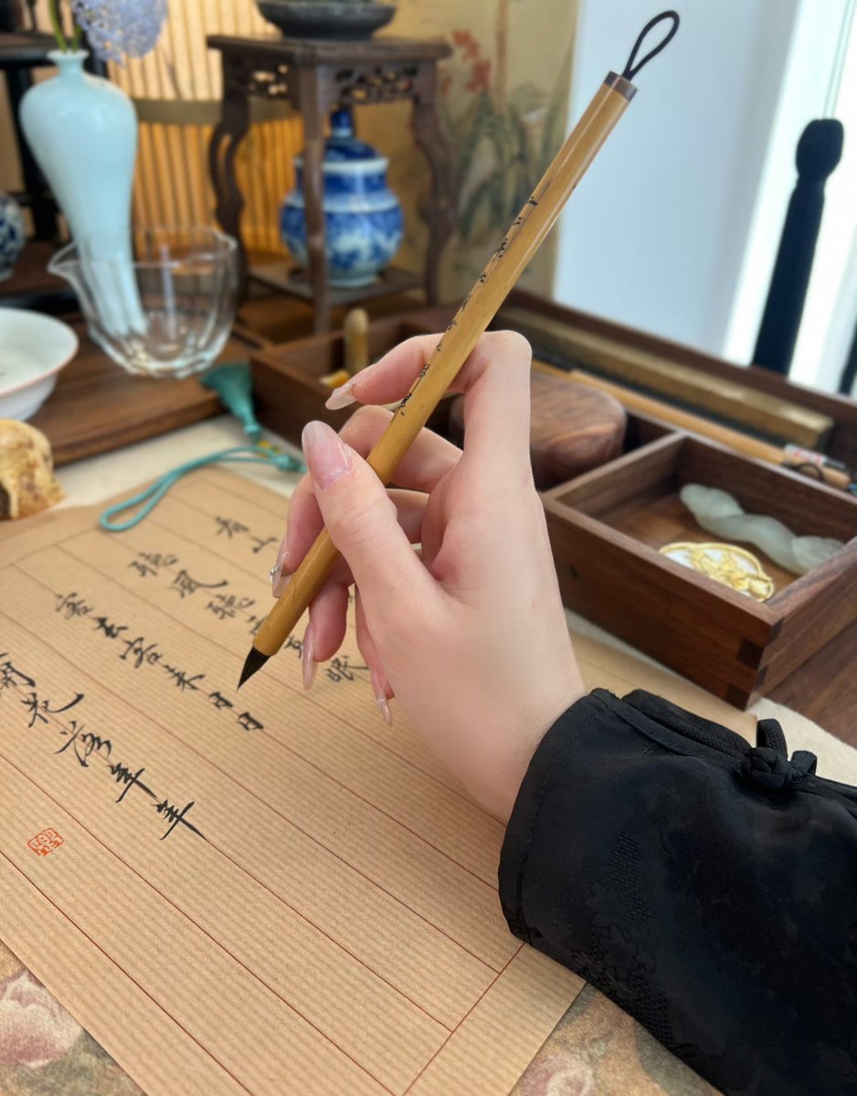 KarleenWins1j7's tweet photo. [Try 5 mins of calligraphy daily—slow down, feel the ink flow, and turn small moments into something beautiful. Your new cozy hobby starts today!] https://t.co/16bmjkUzxn