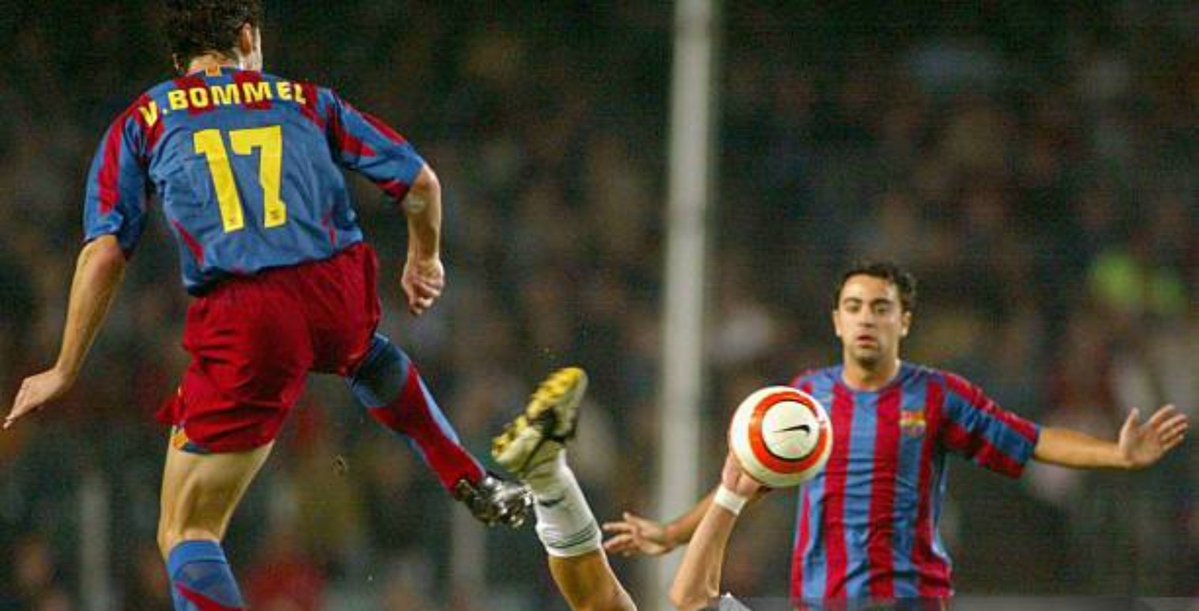 EL_President_'s tweet photo. - تشافي لعب مع فان بوميل في البرسا وضده مع ميونخ وميلان والمنتخب ، والان يدرب نجله روبن https://t.co/K7vFzihhq1