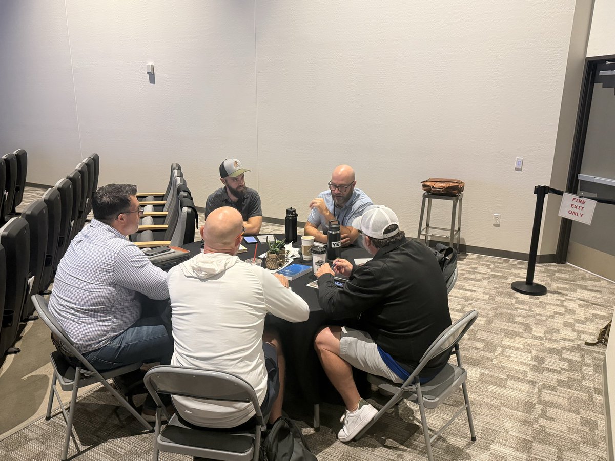 montyazmn's tweet photo. What Next Conference, led by these wise pastors has been very helpful. @azbaptists https://t.co/guXjCXZtZT